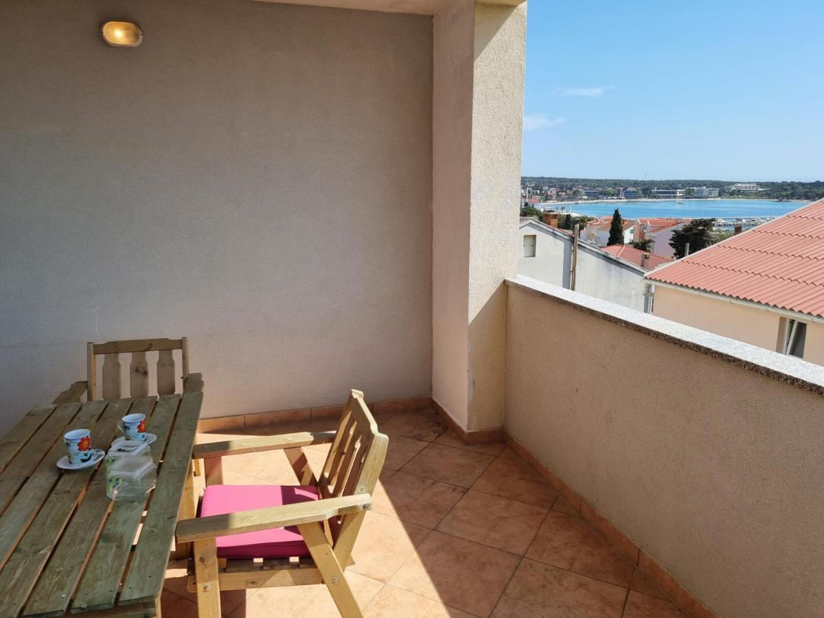 Apartment Wallot Novalja Extérieur photo